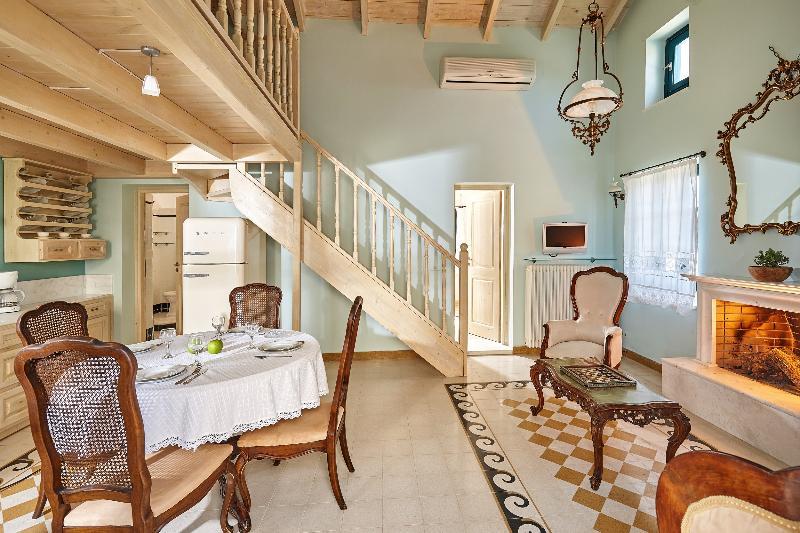 Orelia Cretan Villas & Deluxe Apartments Камиларион Екстериор снимка