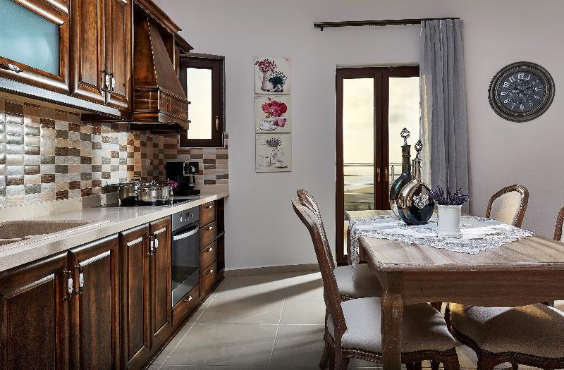 Orelia Cretan Villas & Deluxe Apartments Камиларион Екстериор снимка